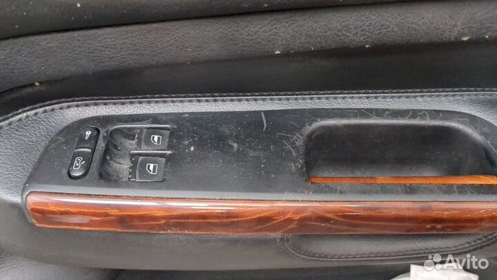 Дверь правая передняя Volkswagen Golf 4, 2003