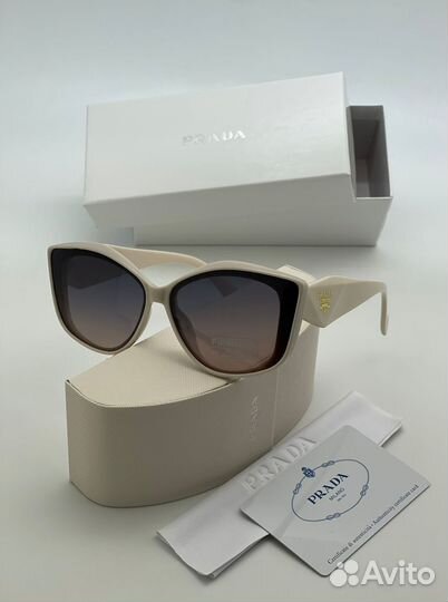 Солнцезащитные очки женские prada