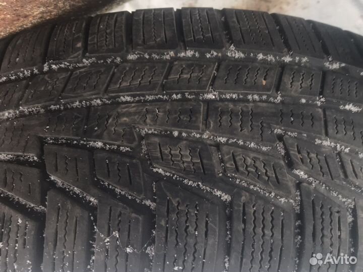 Nokian Tyres WR G2 5/5 R16