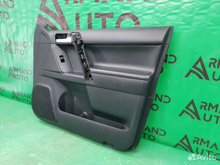 Обшивка двери передняя правая Toyota Land Cruiser