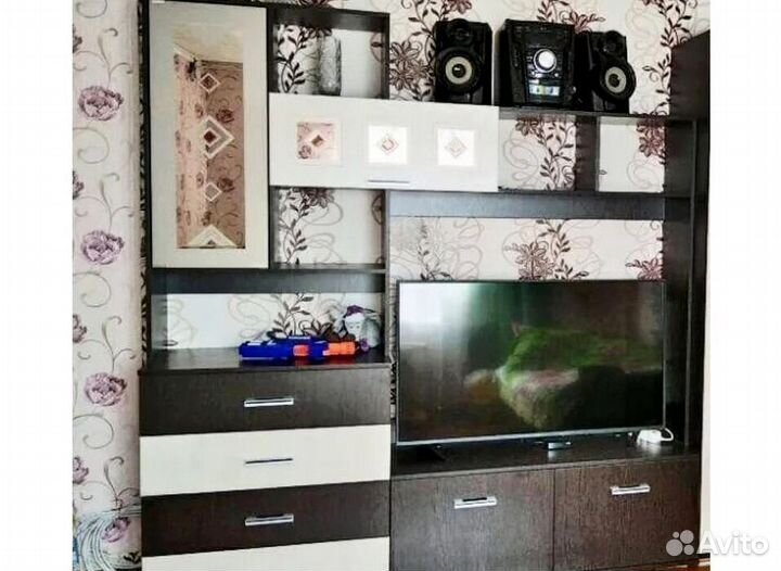 Стенка в гостиную