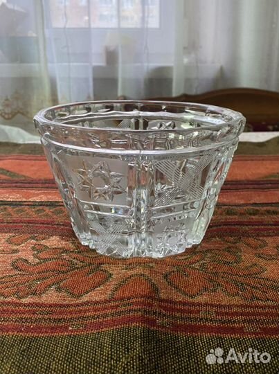 Хрустальная ваза