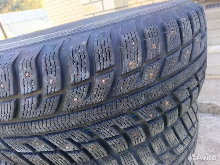 Kumho I'Zen KW22 215/65 R16 98T