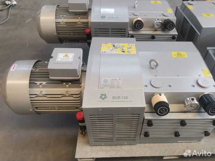 Безмасляный вакуумный насос