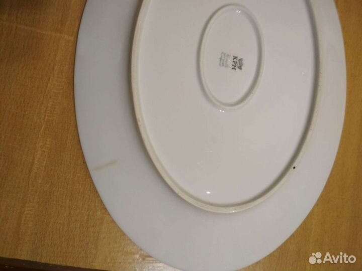 Старинное овальное блюдо, фарфор