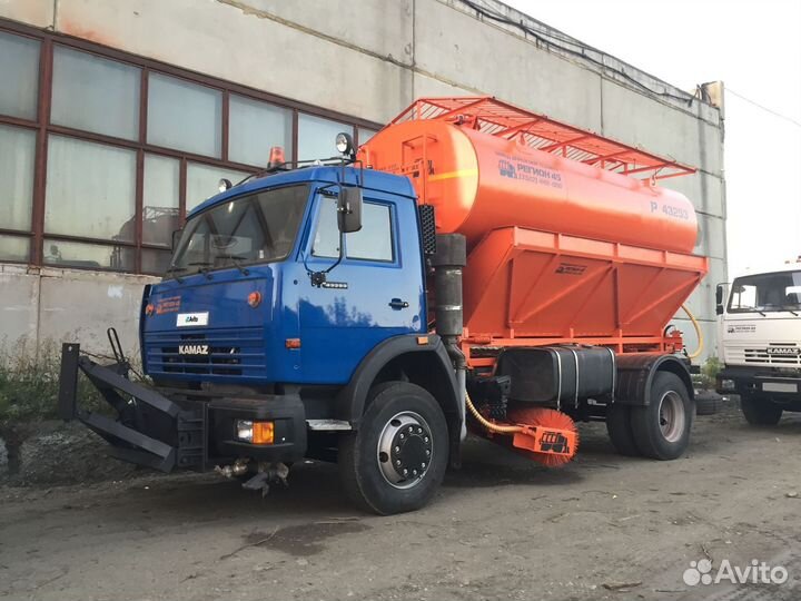 Комбинированная дорожная машина Р-43253