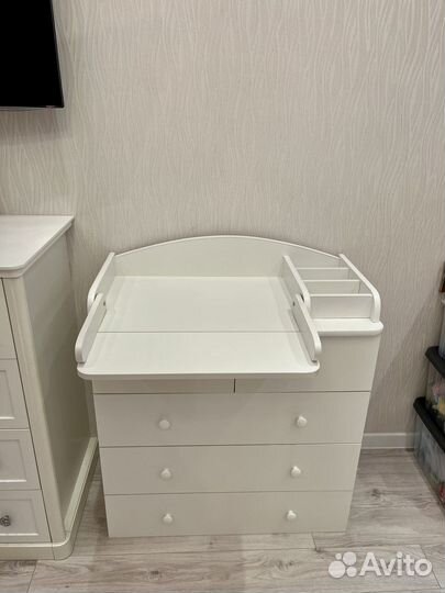Пеленальный комод белый