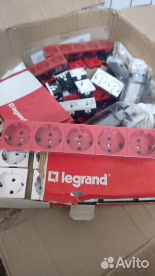 Розетки Legrand