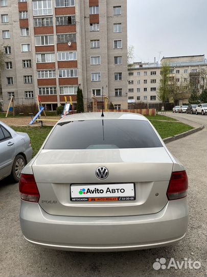 Volkswagen Polo 1.6 AT, 2011, 154 176 км