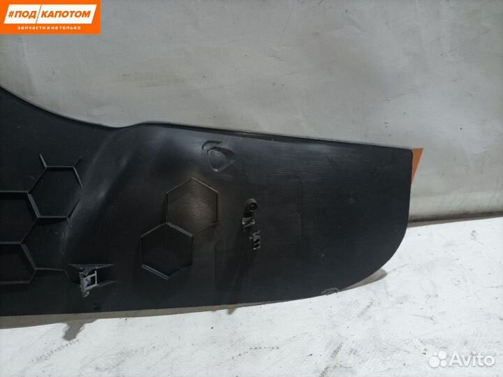 Декоративная накладка центральной консоли Volvo 2