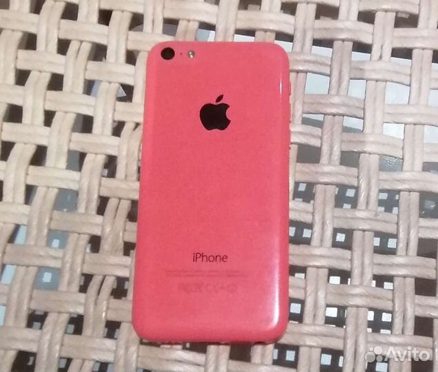 Телефон iPhone 5c
