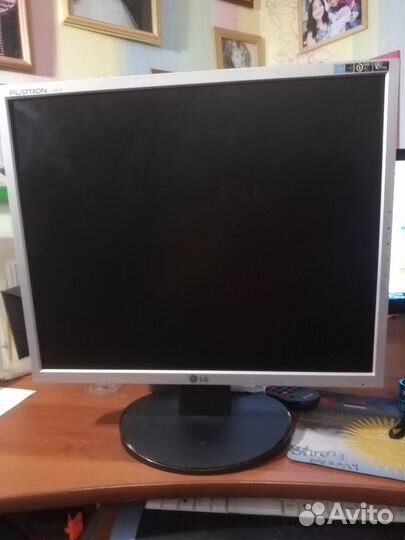 Продаю монитор