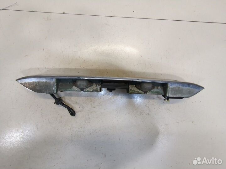 Подсветка номера Nissan Elgrand, 1998