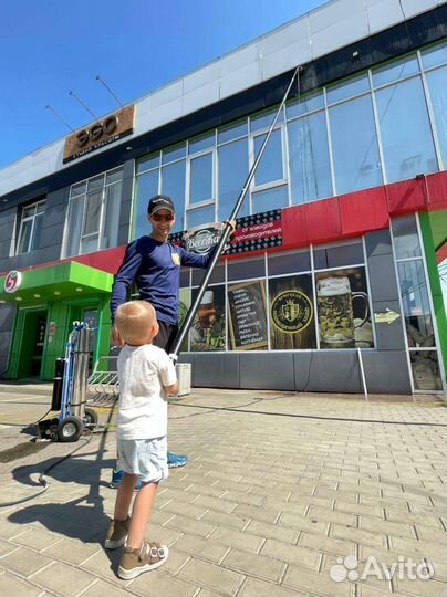 Мойка фасадов, витрин, остеклений, чистка плитки