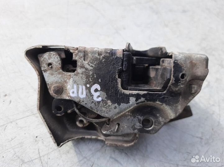 Замок задней правой двери Mercedes w124