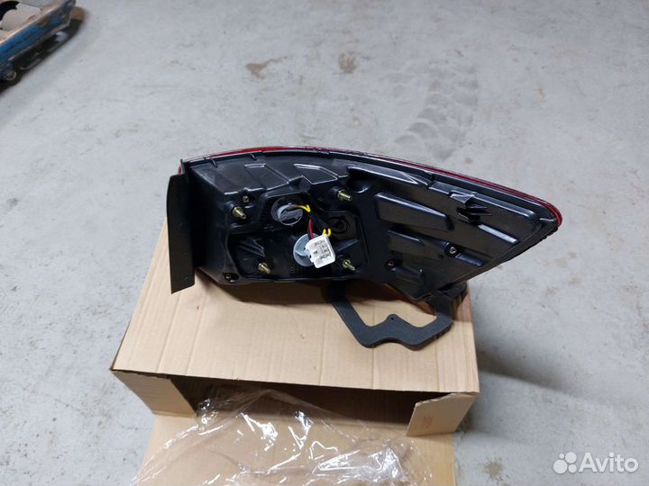 Фонарь задний левый Kia Pride