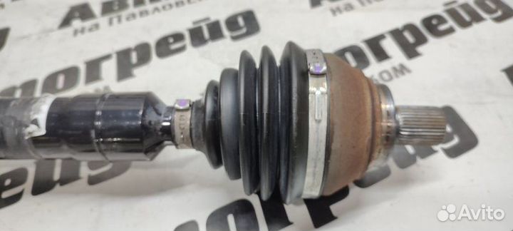 Привод передний правый Volkswagen Passat Cc 358