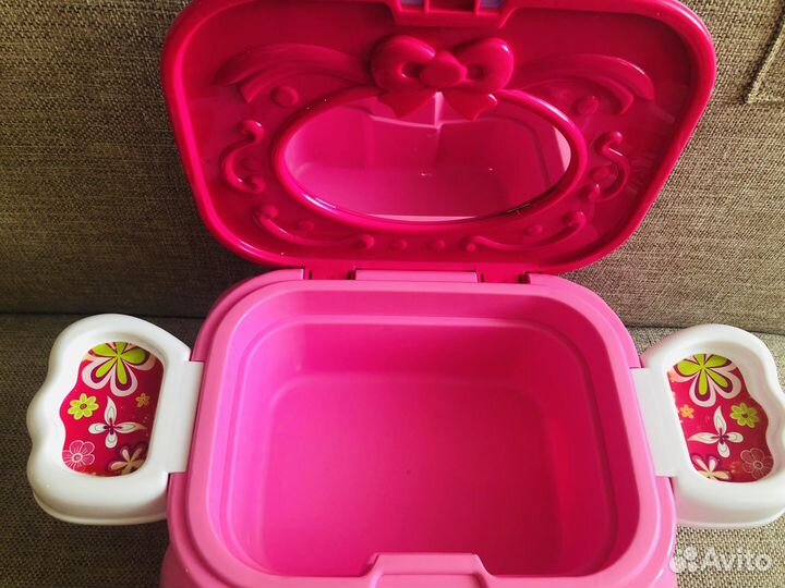 Туалетный столик игрушечный