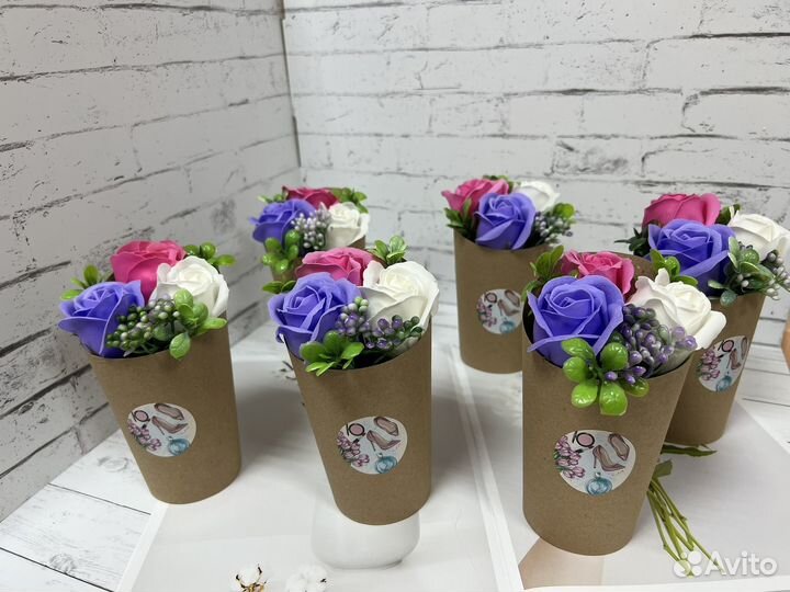 Букет-комплимент из мыла и мыльных роз на 8 марта