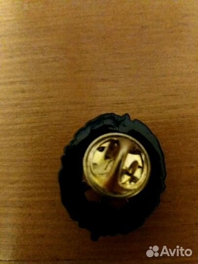 Продам значок тяжелый вдпо
