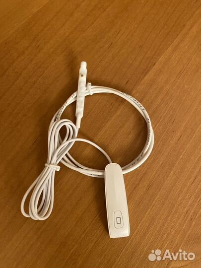 Bluetooth Микронаушник с кнопкой ''пищалкой''