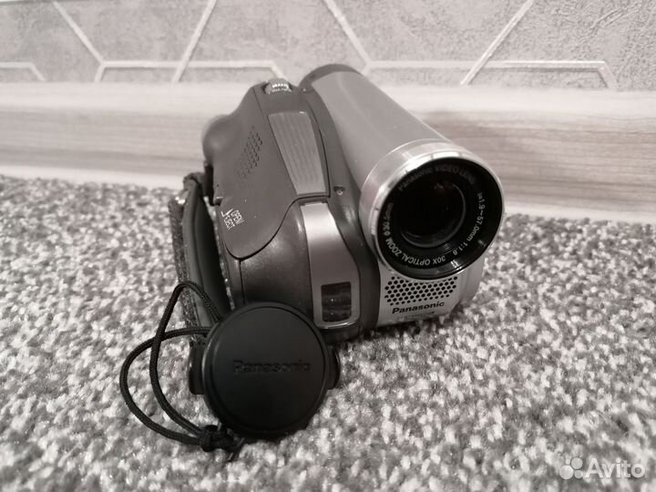 Видеокамера Panasonic NV-GS47