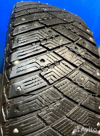 Goodyear Ultragrip Ice Arctic 205/60 R16