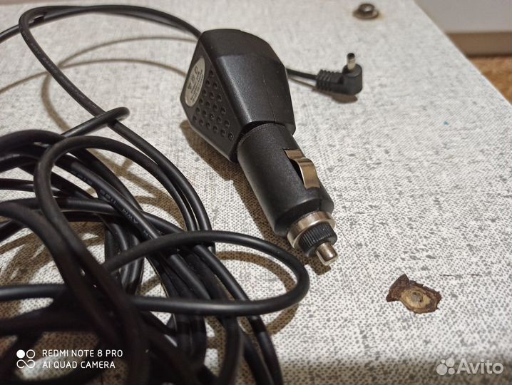 Автомобильное зарядное устройство