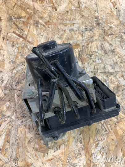 Блок abs Volkswagen Touareg 2002-2010
