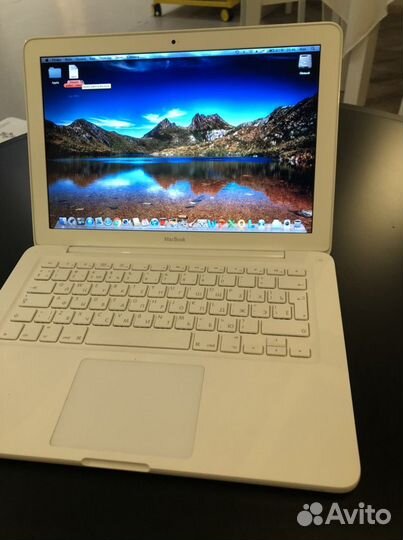 MacBook 1342. 3 Гб Озу