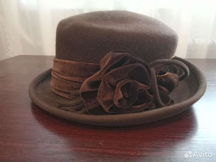 Женская фетровая шляпа