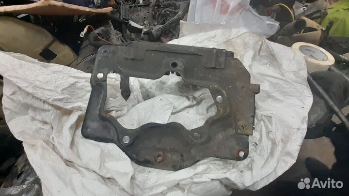 Кронштейн (площадка) аккумулятора opel vectra b