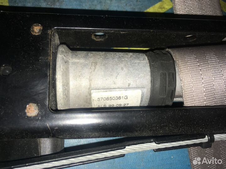 Передний ремень безопасности Volvo S80