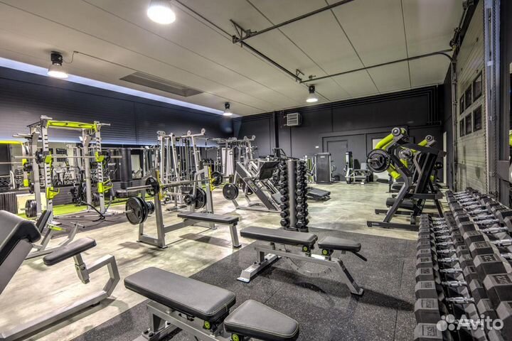 22 тренажёра для зала 200 кв