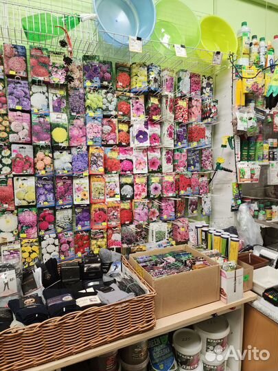 Семена. Удобрения. Земля. Горшки