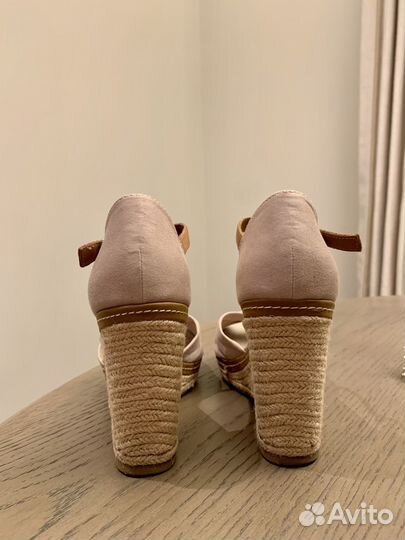 Босоножки женские Tommy Hilfiger 37