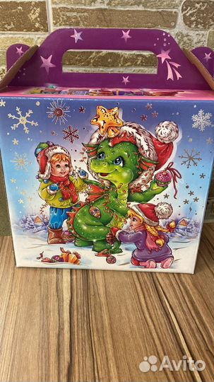 Новогодний подарок сладкий