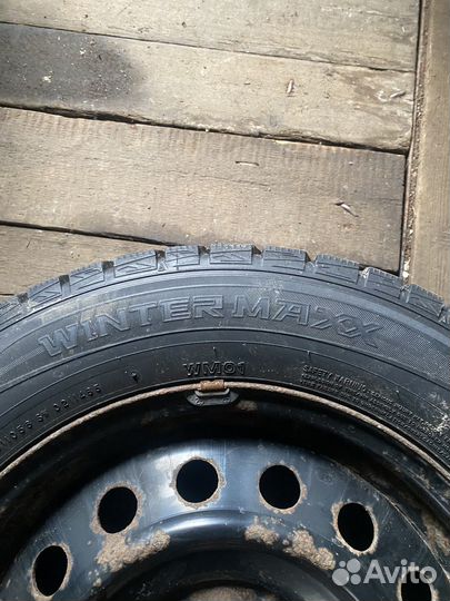 Dunlop Winter Maxx 215/60 R16