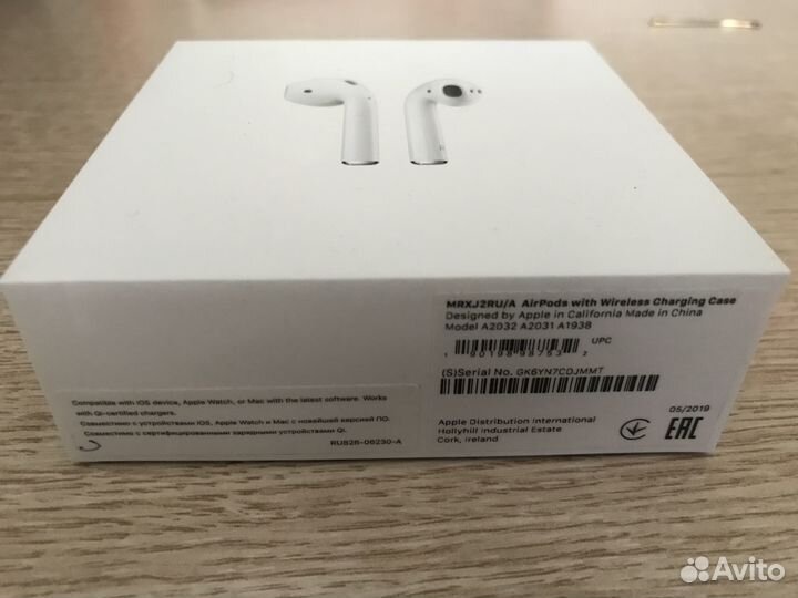 Наушники Apple AirPods, with Wireless ChargingCase