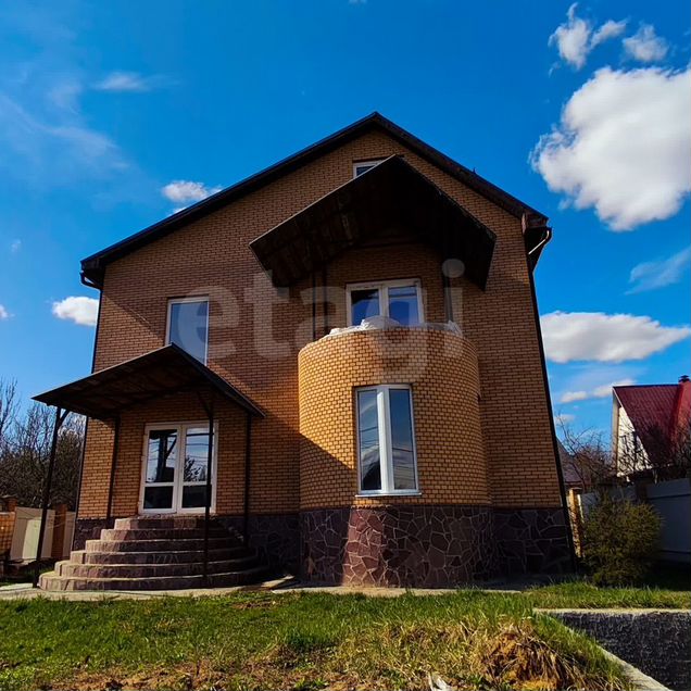 Дом 280 м² на участке 7 сот.