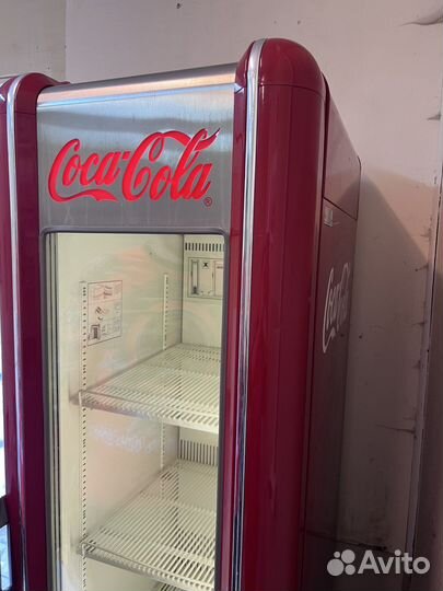 Ретро холодильник coca-cola