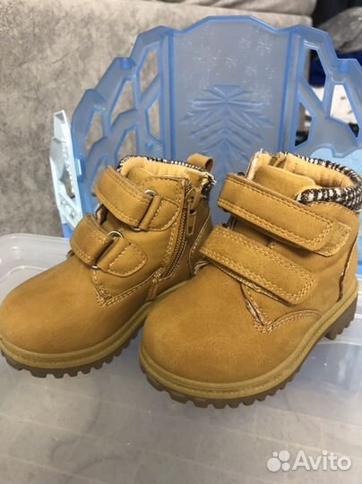 Сандали и ботинки