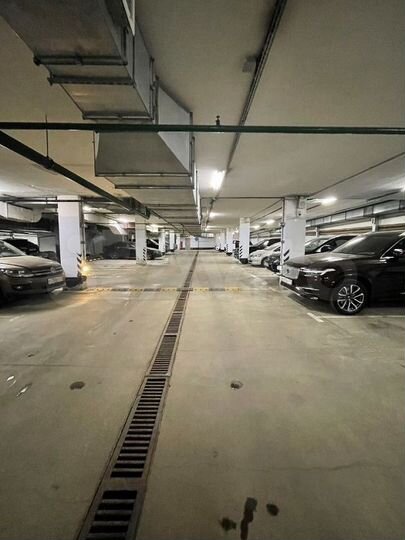 Машиноместо, 14 м²