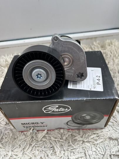 Натяжитель поликлинового ремня mercedes w204