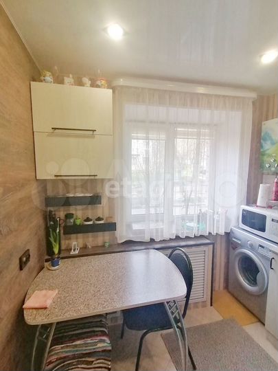 2-к. квартира, 42,5 м², 1/3 эт.