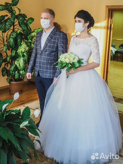 Свадебное платье