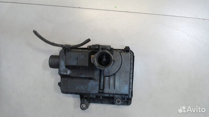 Корпус воздушного фильтра Toyota Prius, 2009