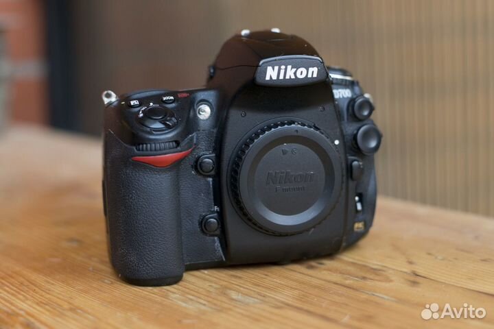 Nikon D700 и MB-D10