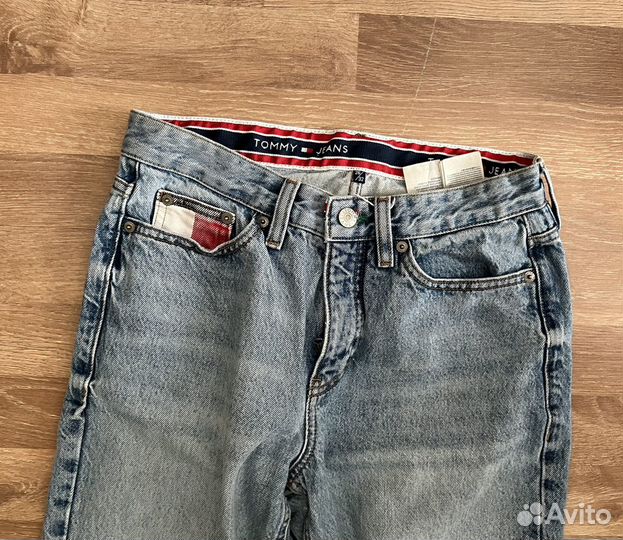 Джинсы tommy jeans