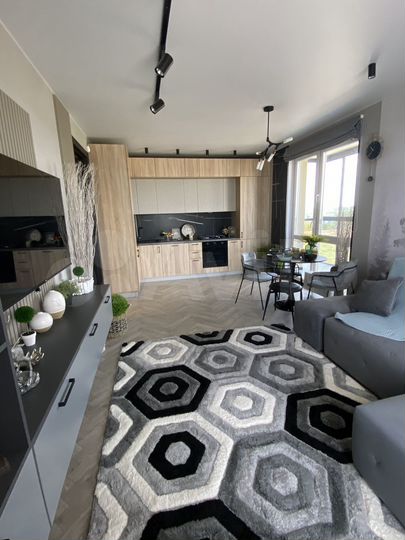 3-к. квартира, 70 м², 2/10 эт.